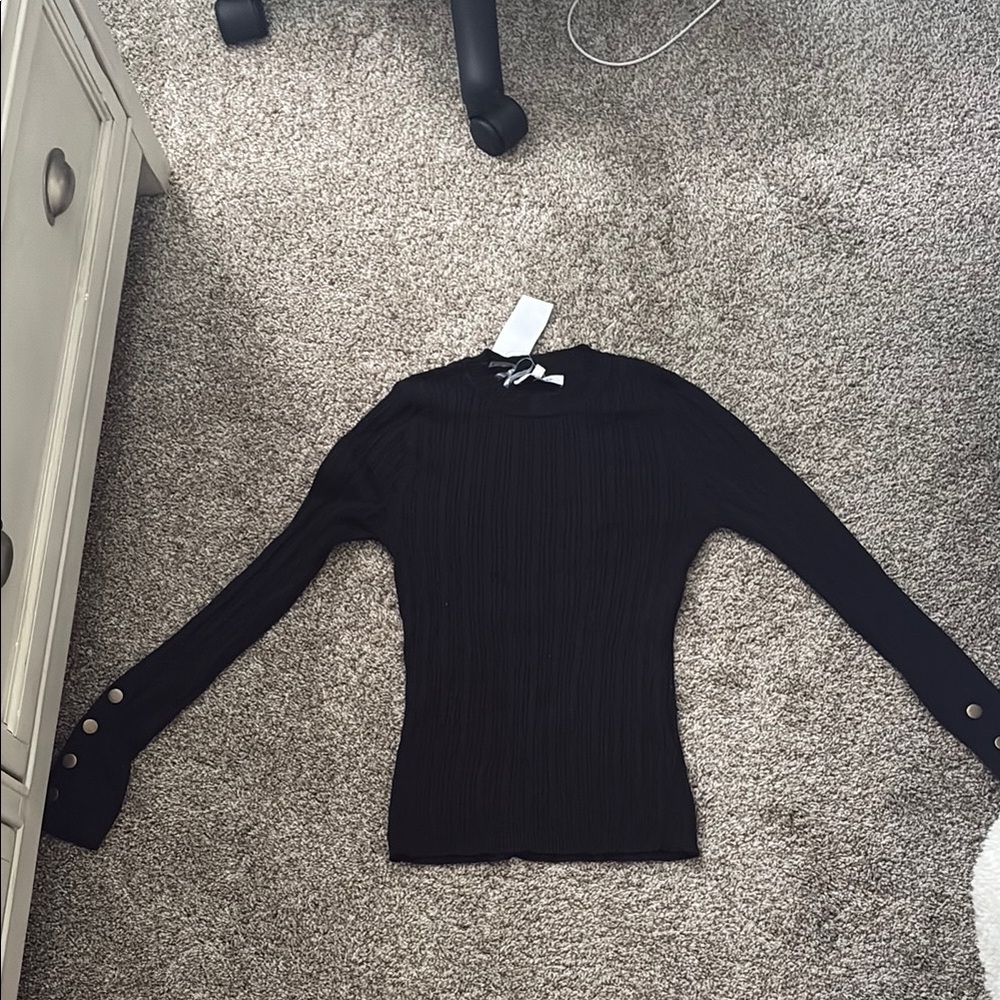 Hooked Up by IOT Black Ribbed Sweater